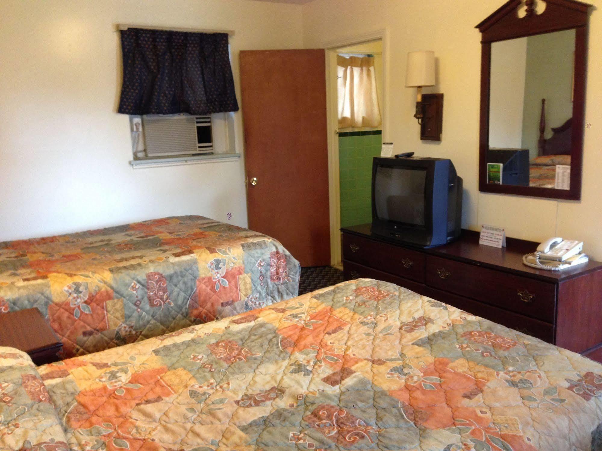 Villa Rosa Motel Painesville Екстер'єр фото